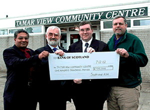 Presentation of the cheque for £100K by the SWRDA Presentation of the cheque for £100K by the SWRDA